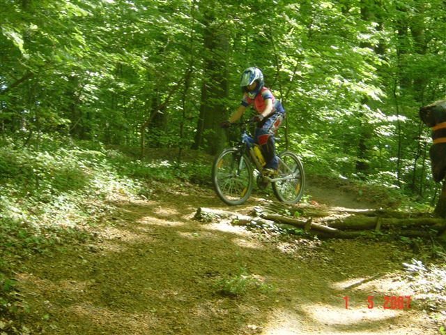 gal/VTT 2007/Descente_1_mai_2007_AlgrangeVTT/DSC07467.JPG